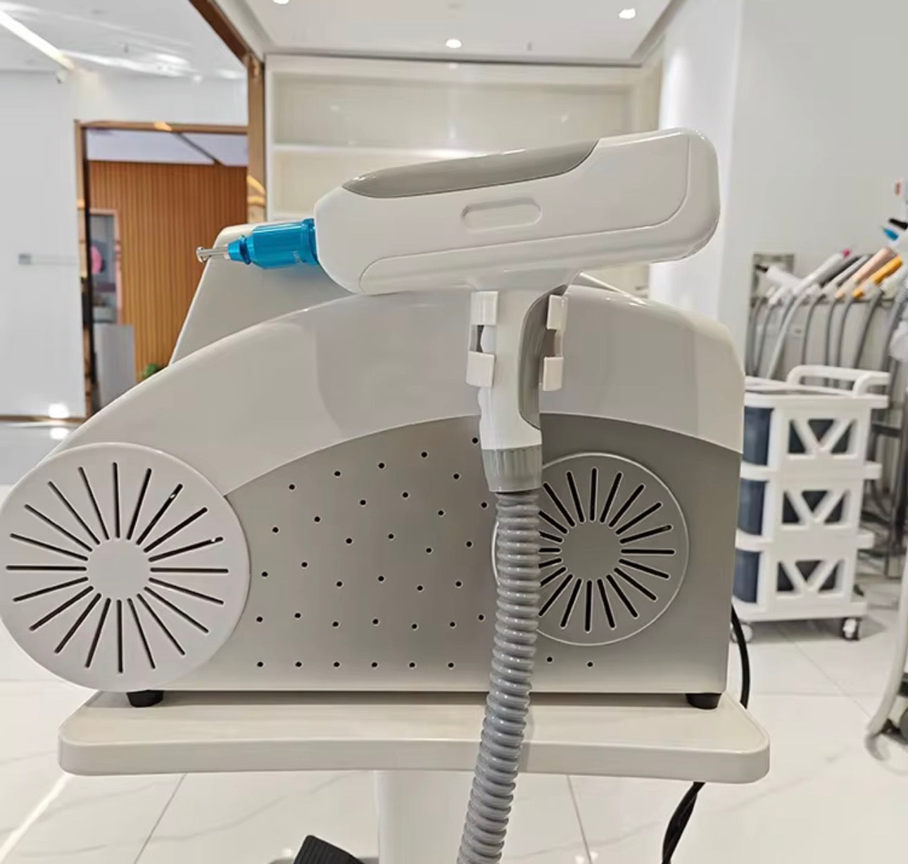 Pulse Technology YAG Laser Tattoo Removal & Carbon Facial Device + Training